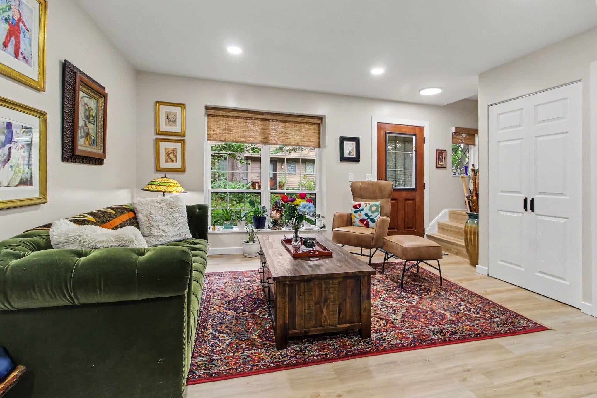 592 S 7th Street