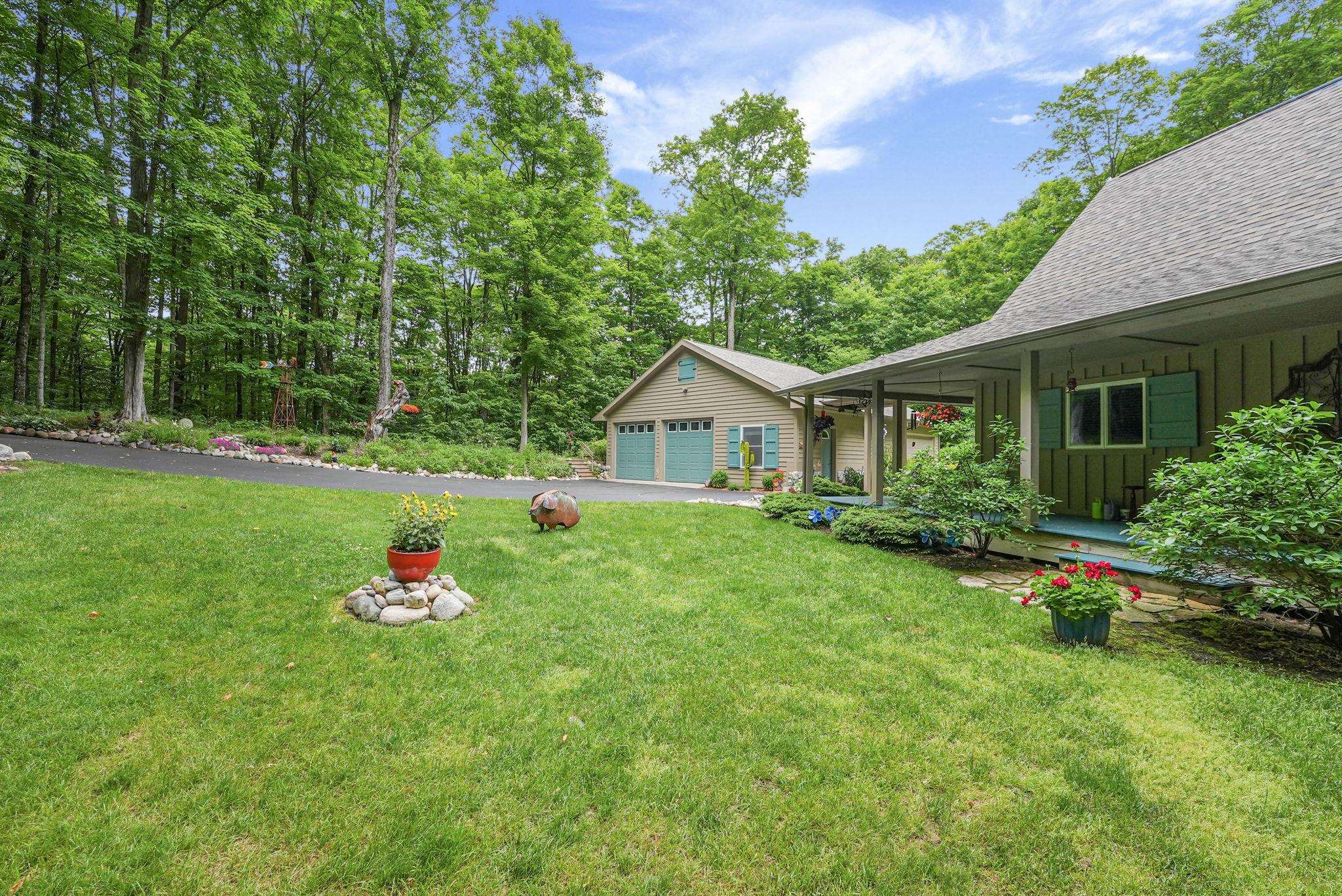 5610 Woodland Court