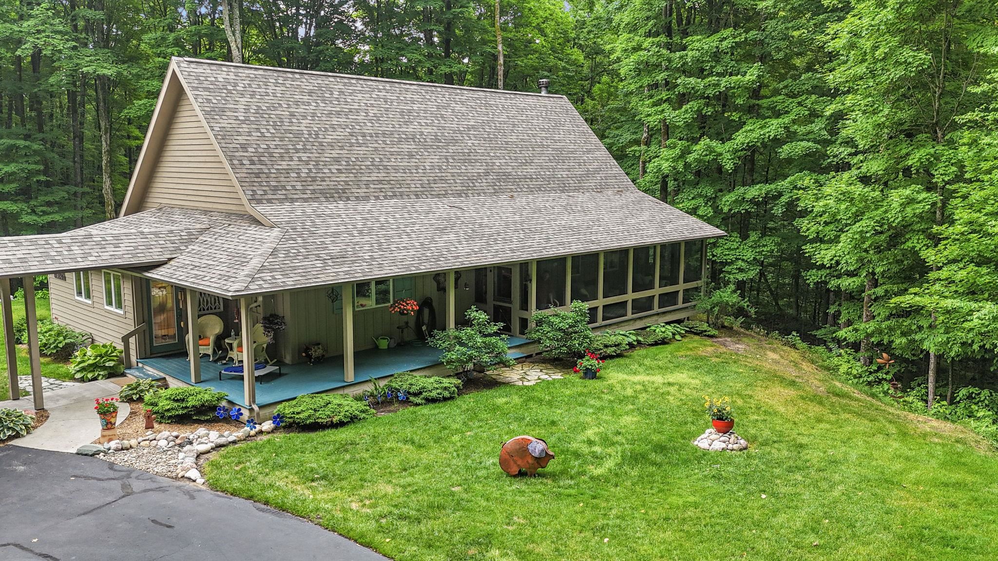 5610 Woodland Court