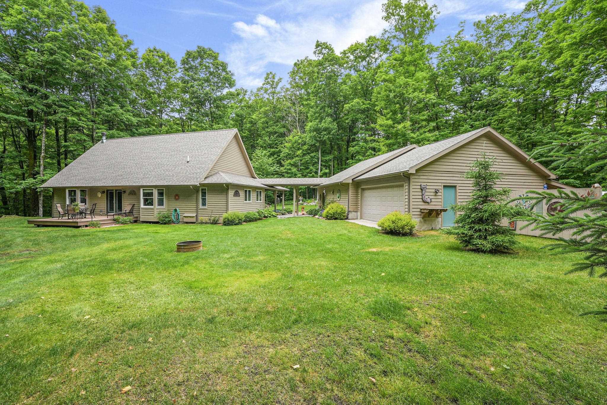 5610 Woodland Court