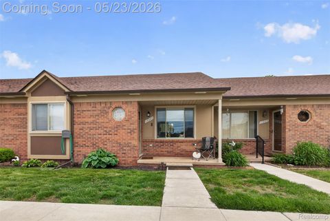 17207 Kingsbrooke Drive Clinton Charter Township MI 48038