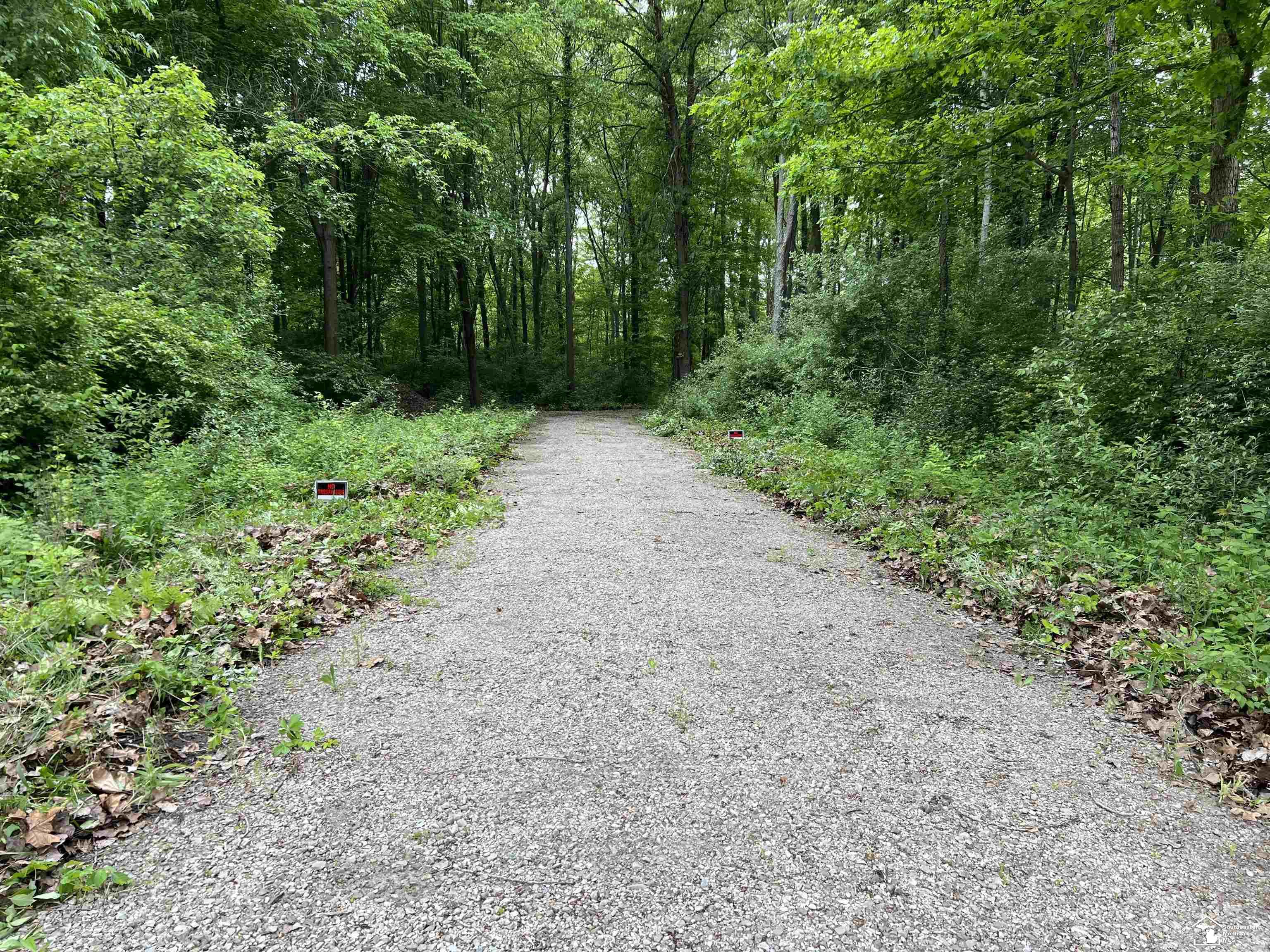 3886 Douglas Road