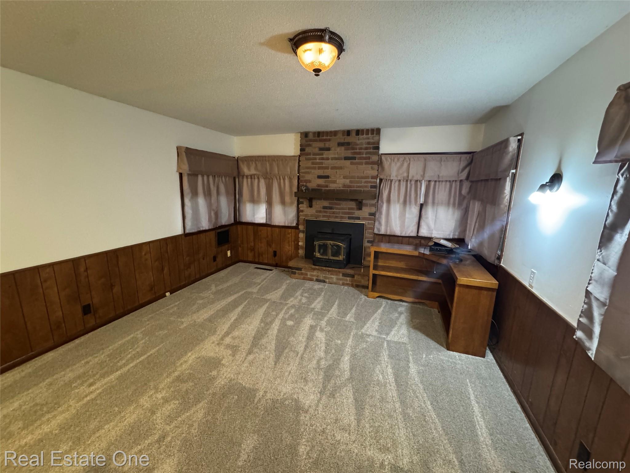 1092 Woodworth Drive