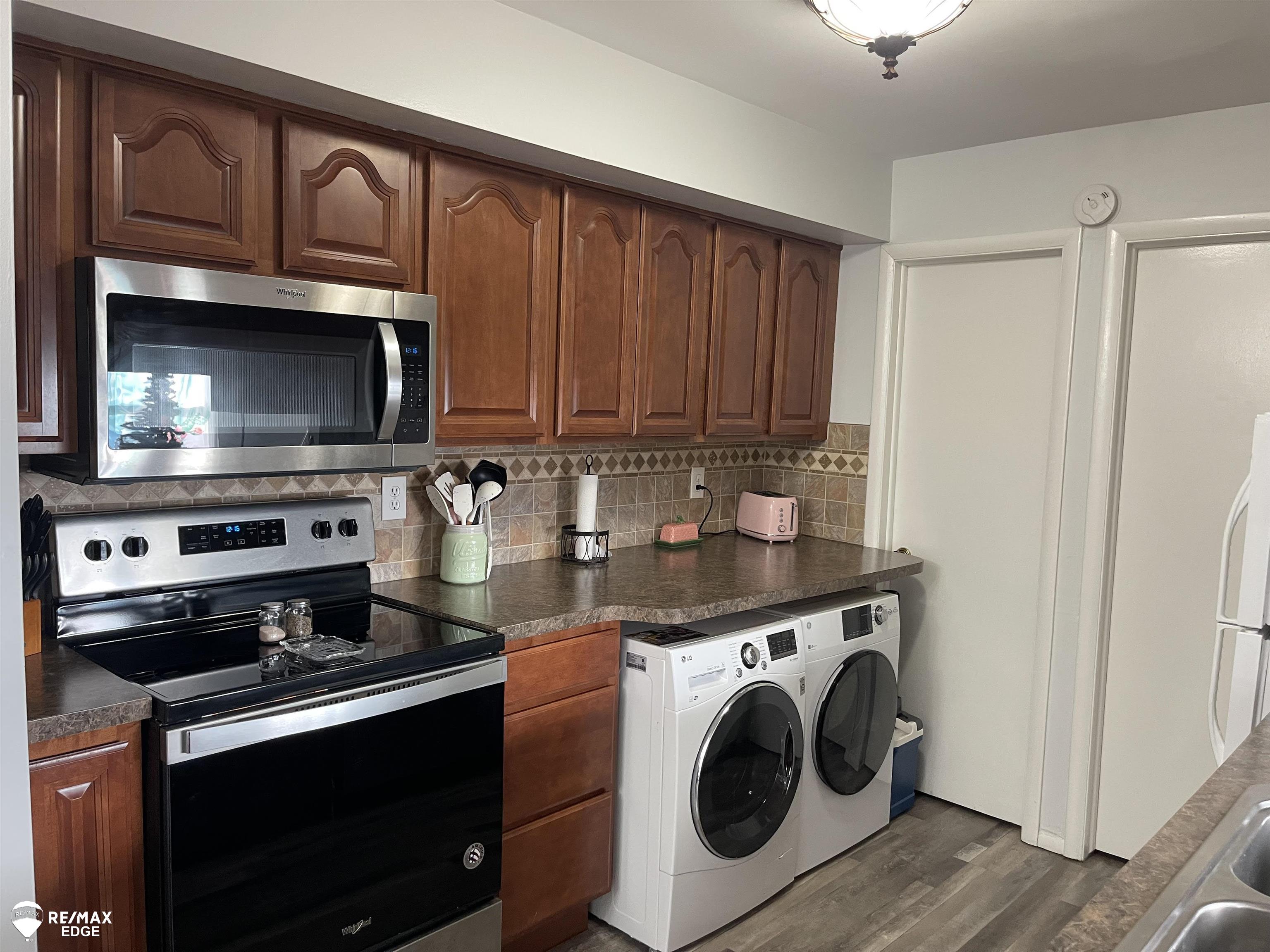 9469 Parkwood North Drive