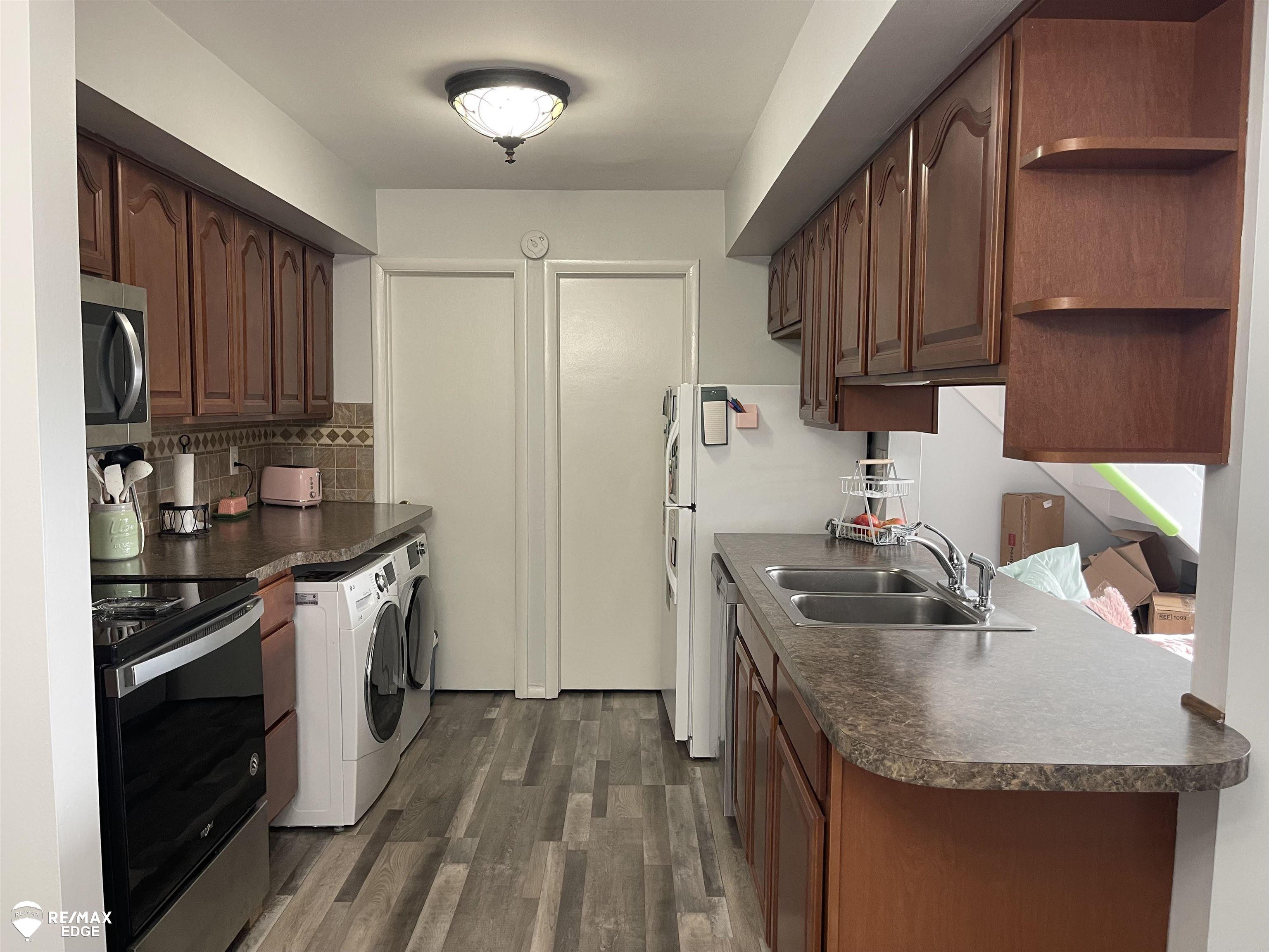 9469 Parkwood North Drive