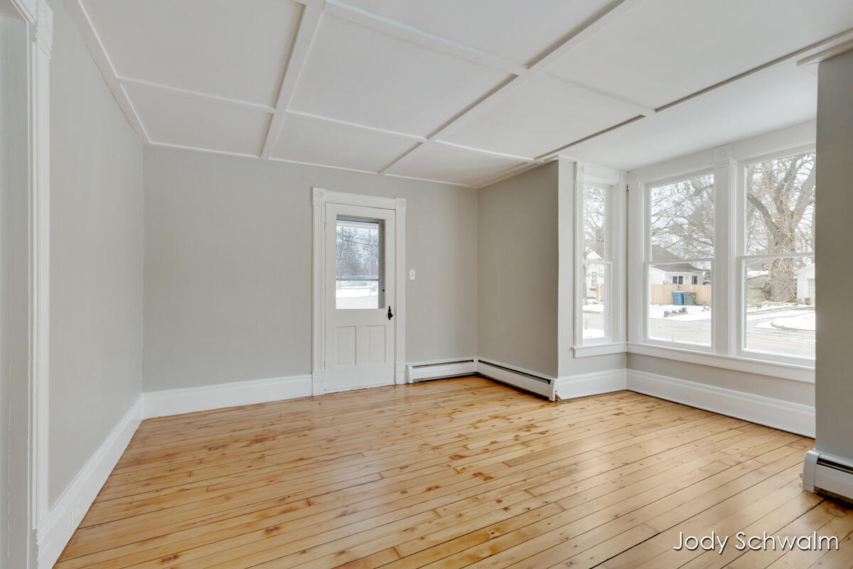 1407 Montgomery Avenue