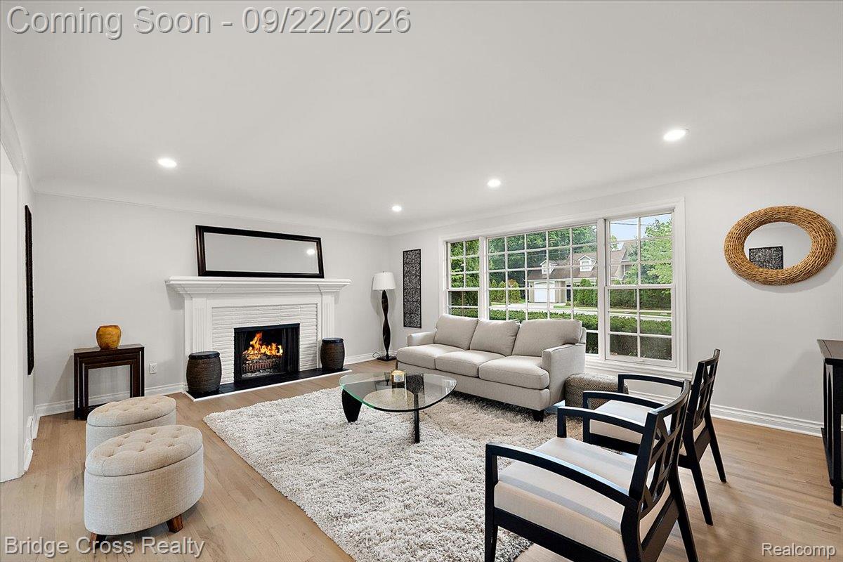 330 N Cranbrook Cross Road