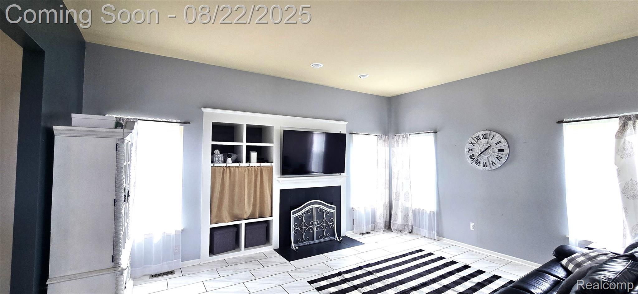 2330 Cherry Tree