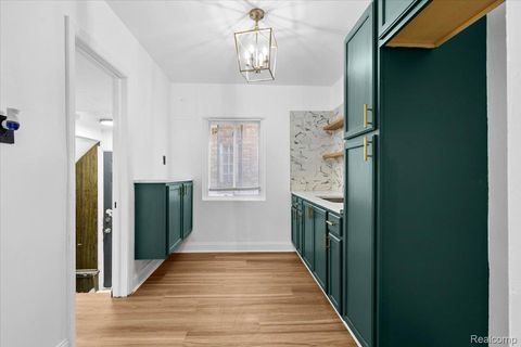 Tiny photo for 18061 Kentucky Street, Detroit City, MI 48221 (MLS # 20261021767)