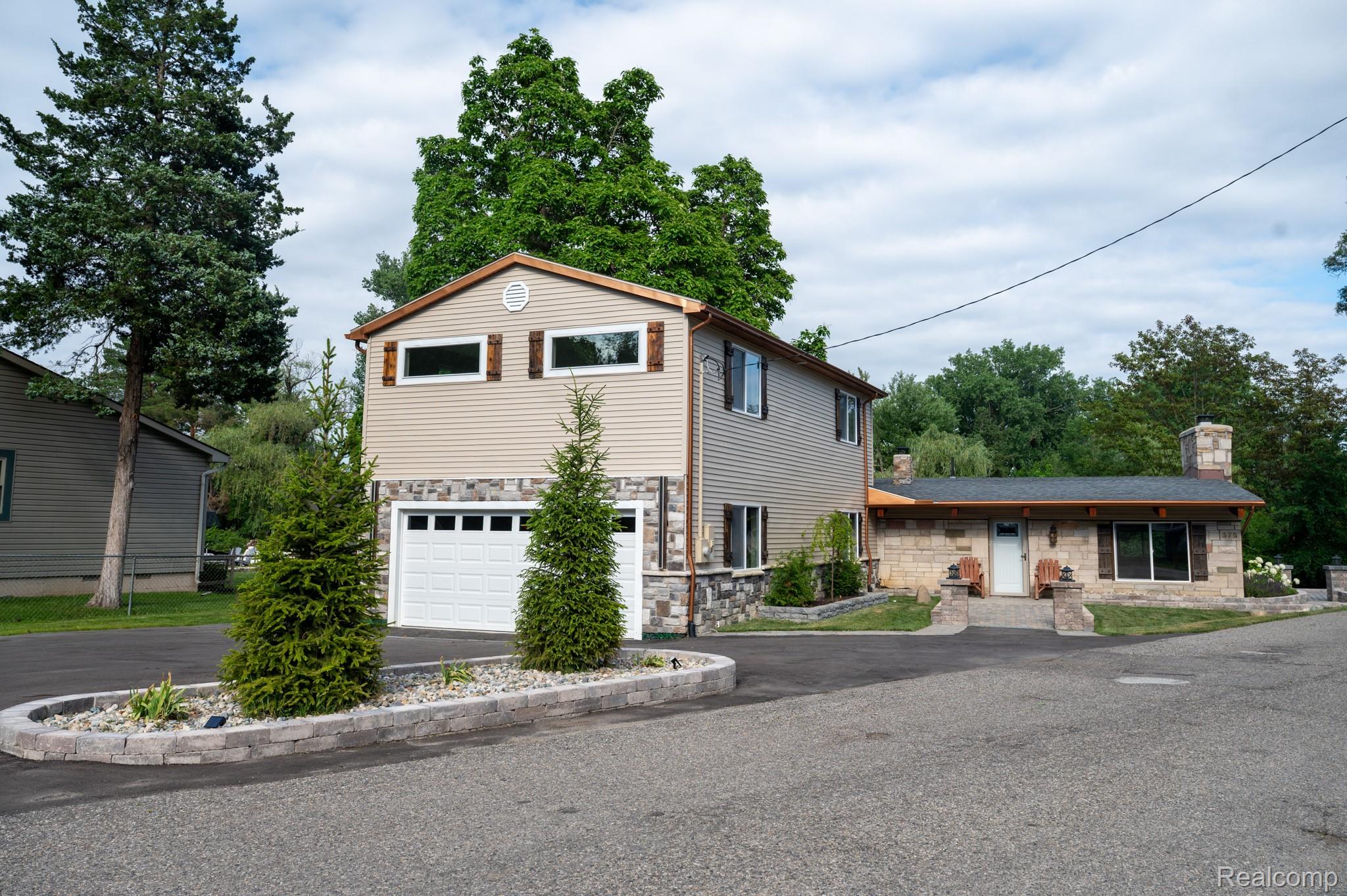 375 Lamothe Drive