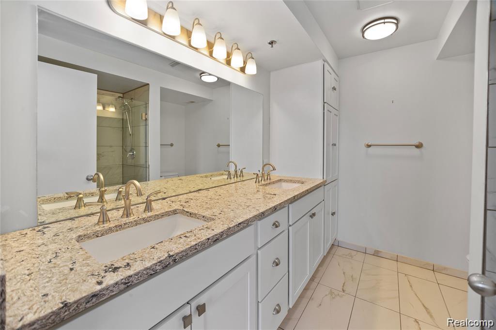 Detroit City, Michigan 48207, United States, 1 Bedroom Bedrooms, ,1 BathroomBathrooms,Residential,Active,192391