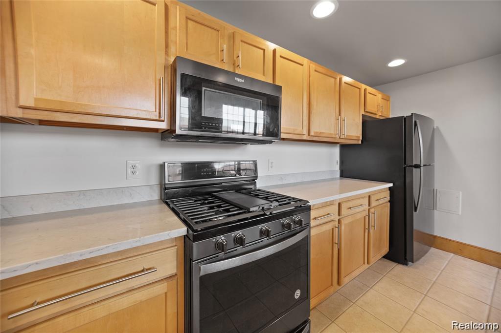 Detroit City, Michigan 48207, United States, 1 Bedroom Bedrooms, ,1 BathroomBathrooms,Residential,Active,192391