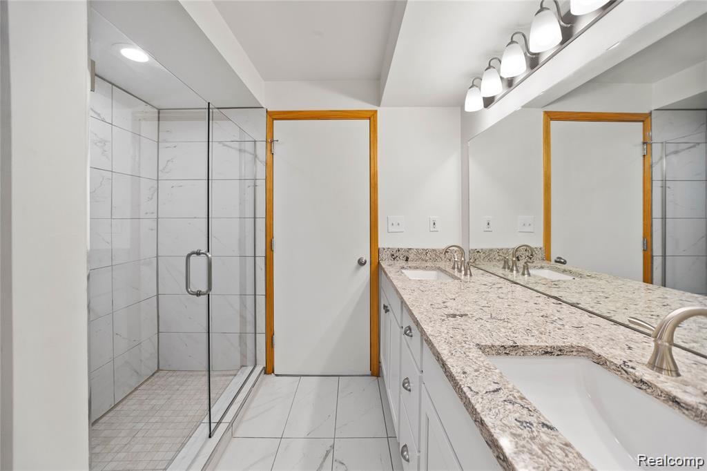 Detroit City, Michigan 48207, United States, 1 Bedroom Bedrooms, ,1 BathroomBathrooms,Residential,Active,192391