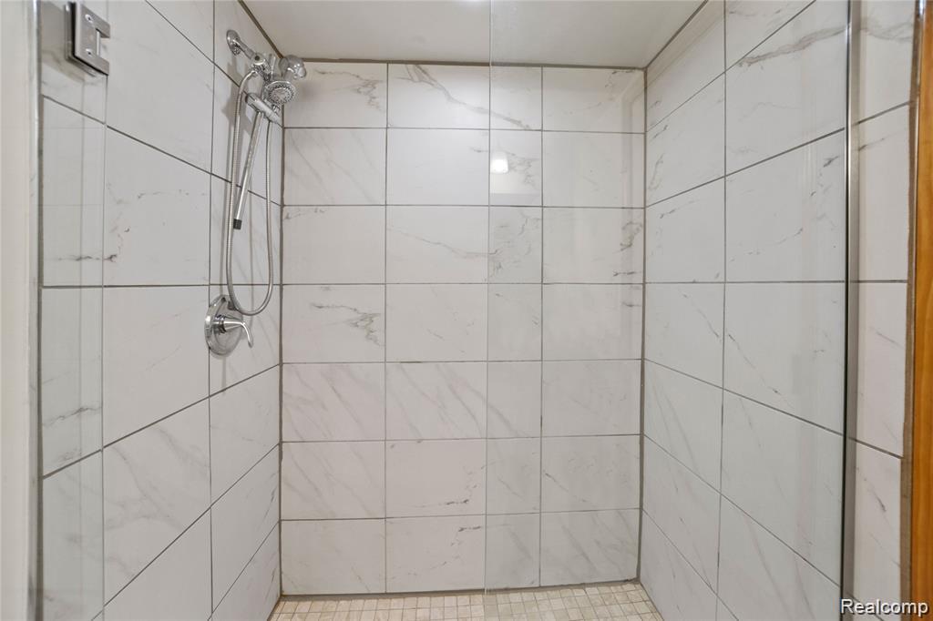 Detroit City, Michigan 48207, United States, 1 Bedroom Bedrooms, ,1 BathroomBathrooms,Residential,Active,192391