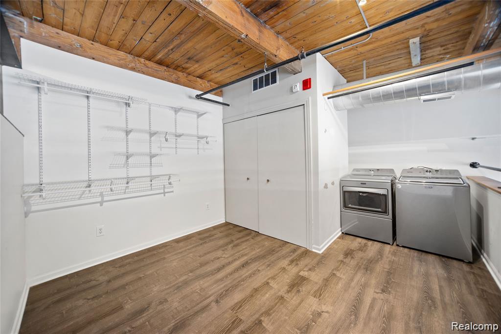 Detroit City, Michigan 48207, United States, 1 Bedroom Bedrooms, ,1 BathroomBathrooms,Residential,Active,192391