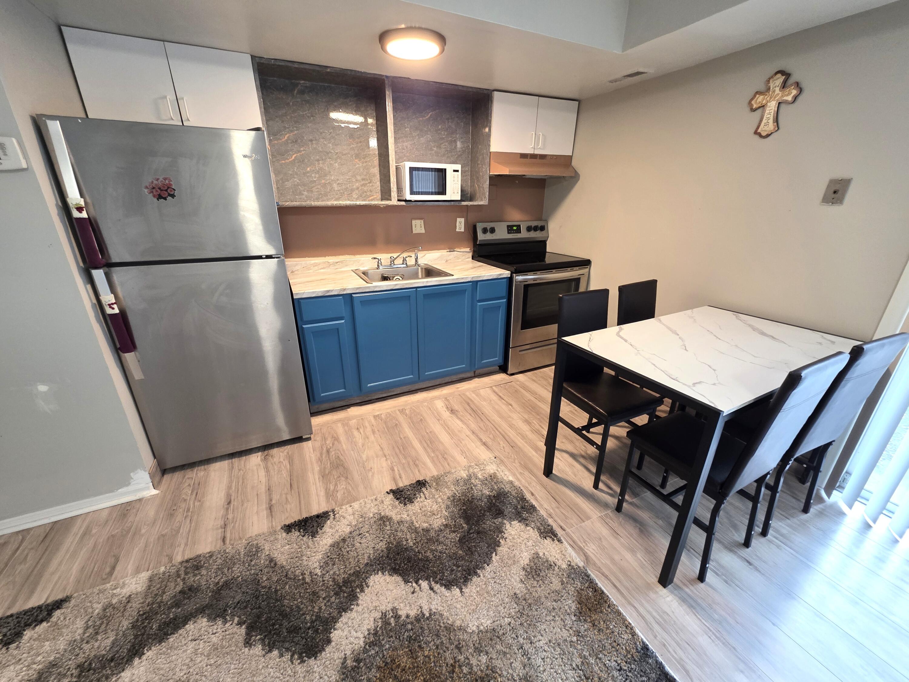 3439 Kenbrooke Court