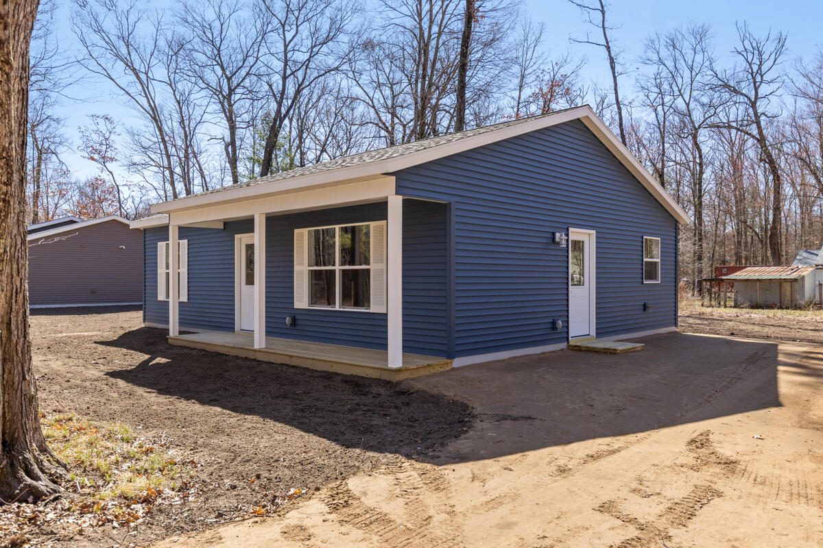 8992 Mackinaw Trail Drive