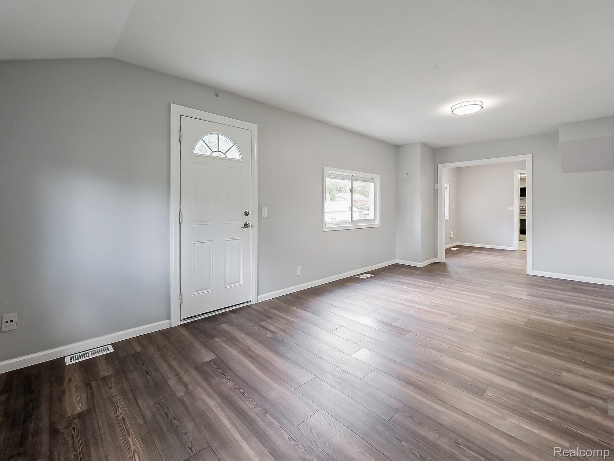 9526 Cedar Island Road