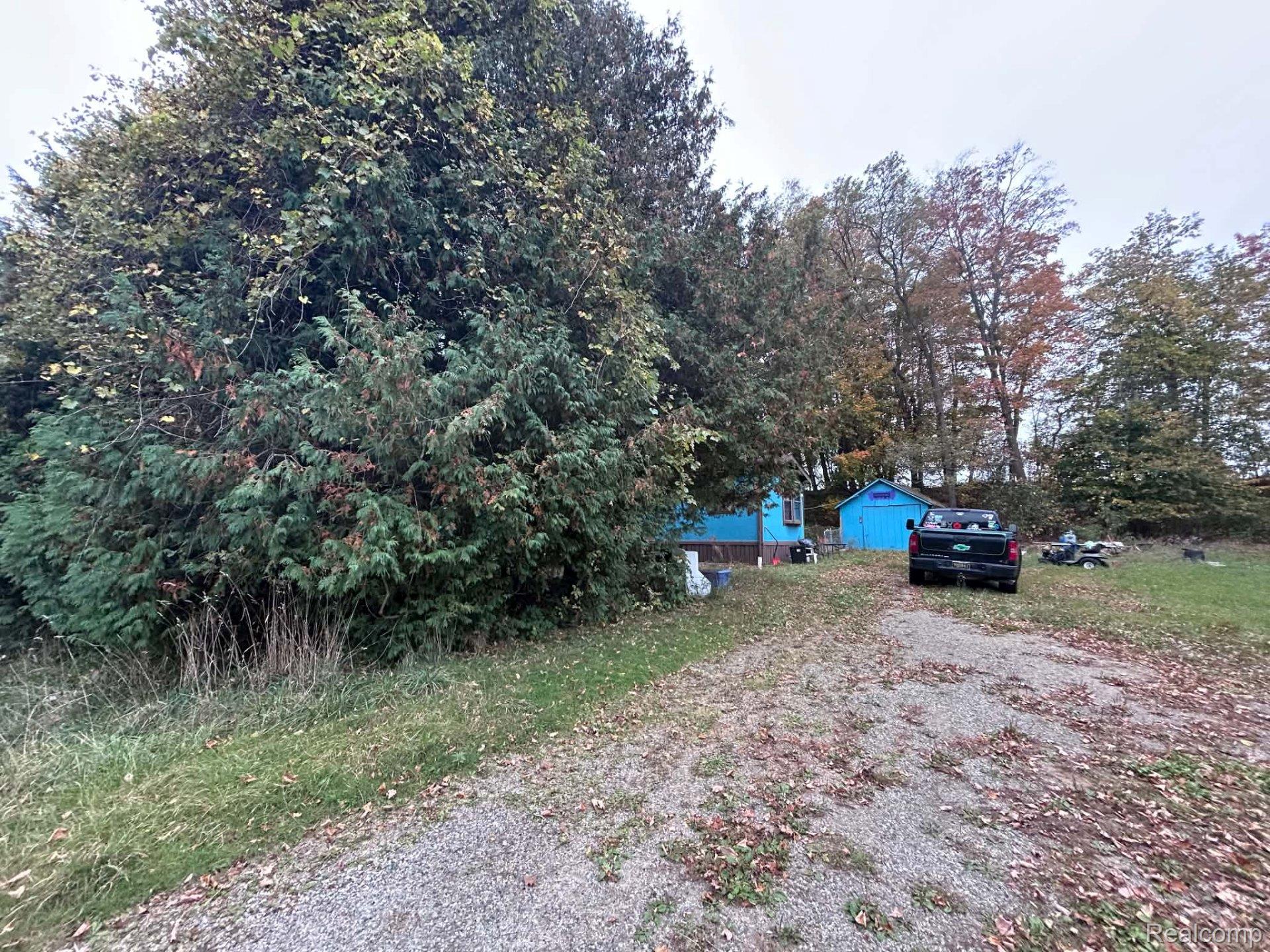 2556 S Lakeshore Road