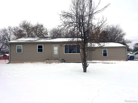 Photo of 899 Oak Street, Lennon Village, MI 48449 (MLS # 20261007872)