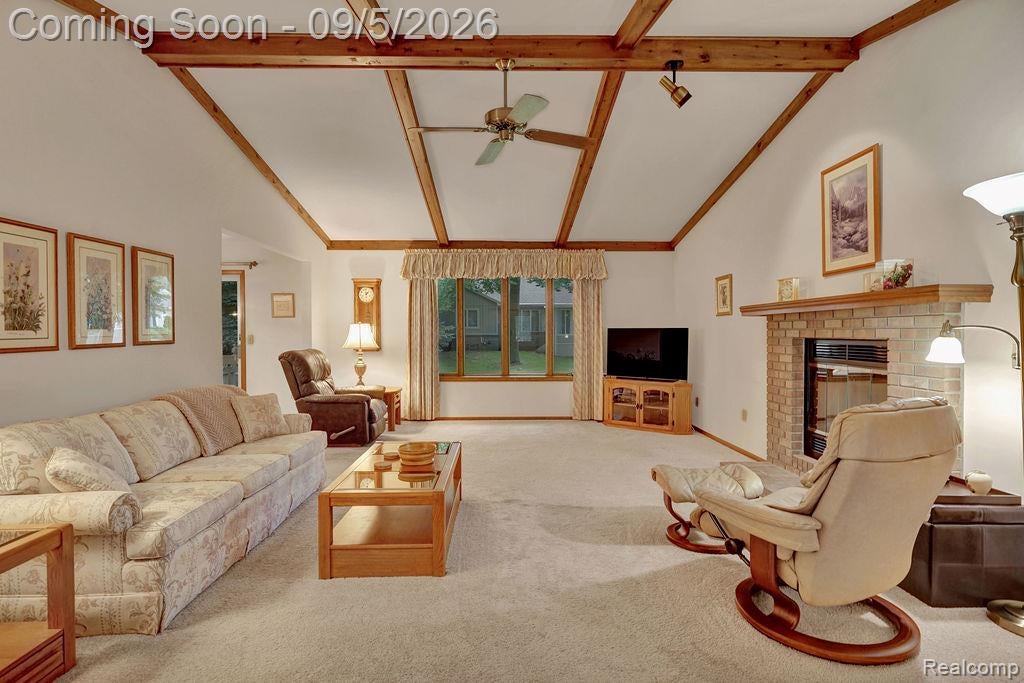 5439 Hickory Circle