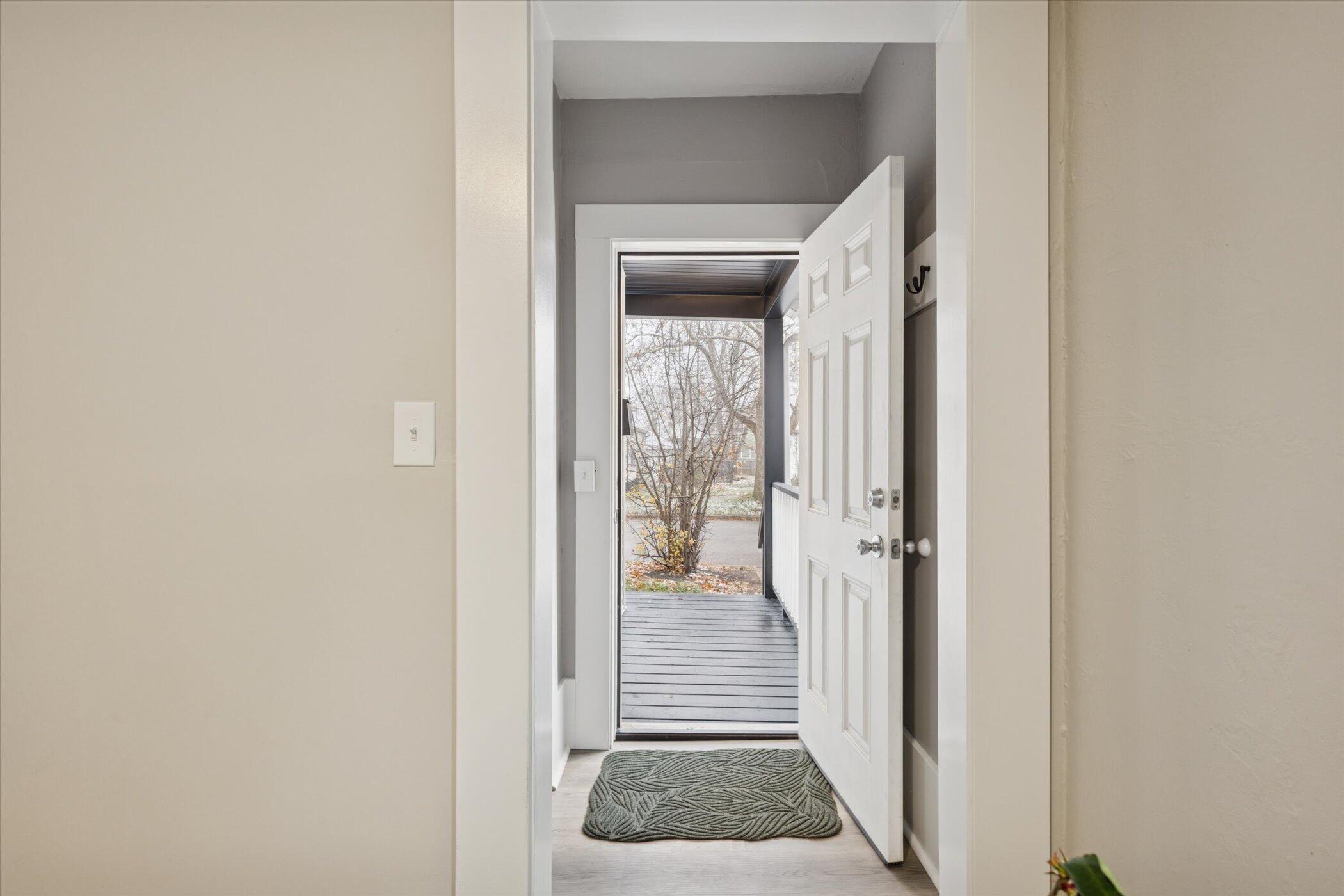 1221 Quarry Avenue NW