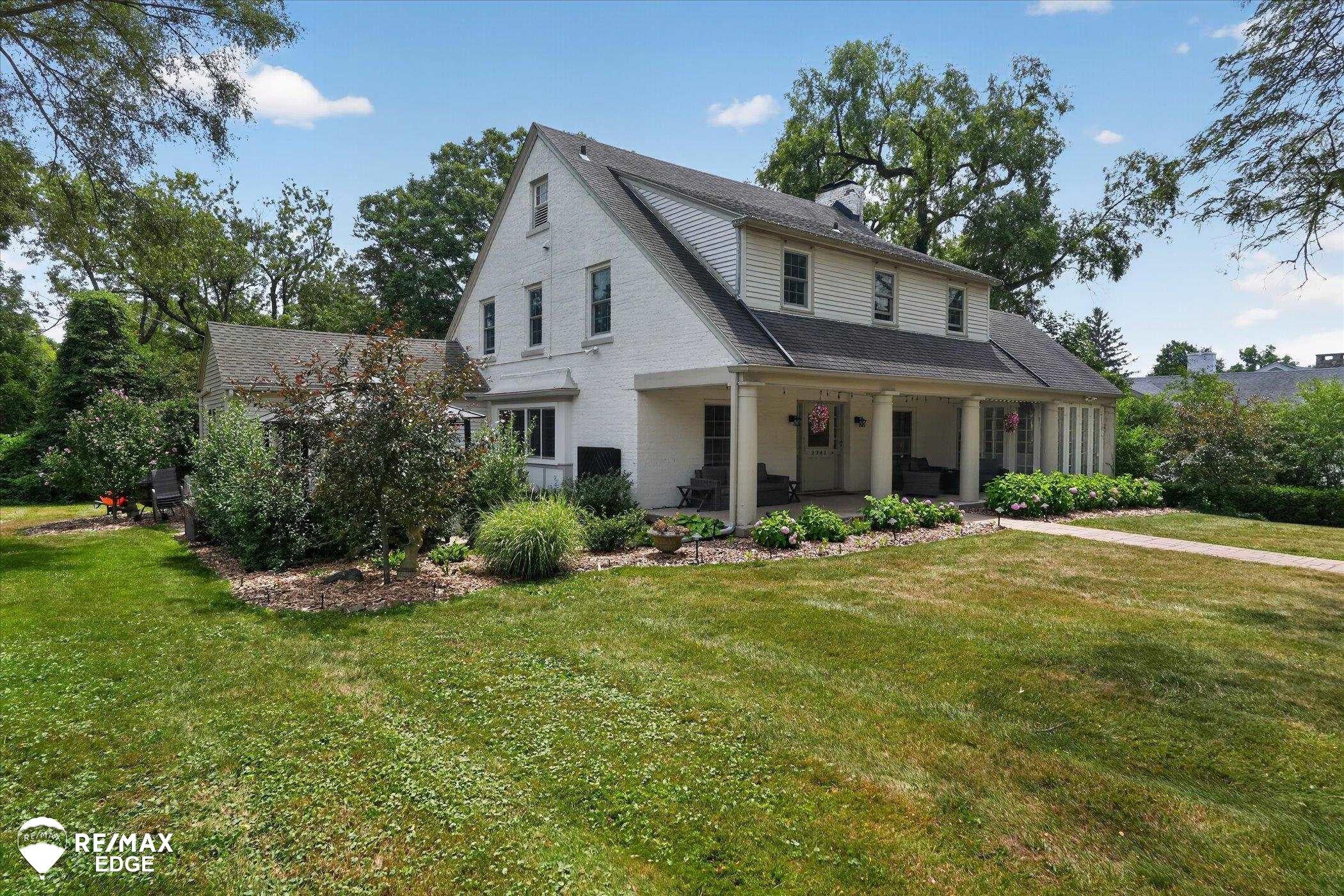2741 Westwood Parkway