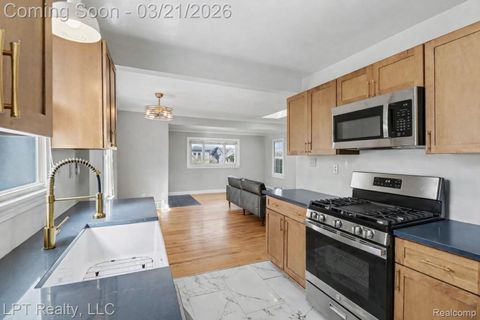 556 Academy Street Ferndale City MI 48220