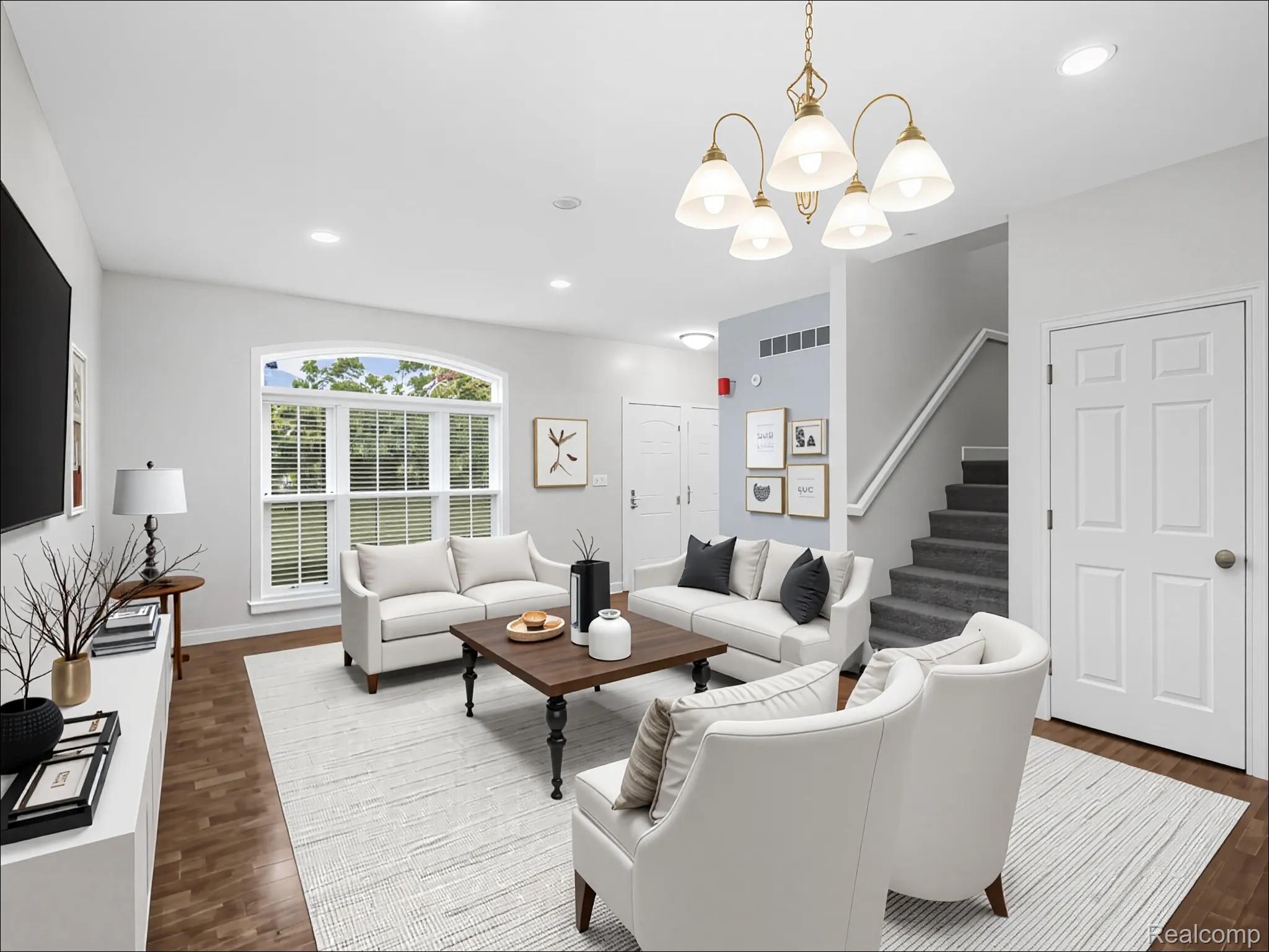 1584 Commodore Circle 33