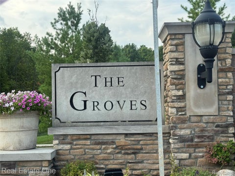 Tiny photo for 297 Strawberry Drive, Rochester Hills City, MI 48307 (MLS # 20261065352)