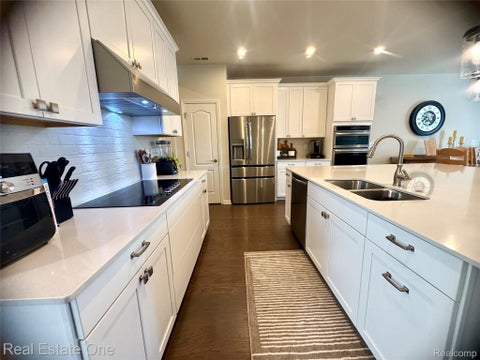 Tiny photo for 297 Strawberry Drive, Rochester Hills City, MI 48307 (MLS # 20261065352)