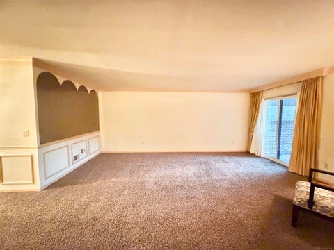 Tiny photo for 602 Country Club Dr, St Clair Shores City, MI 48082 (MLS # 58050225414)