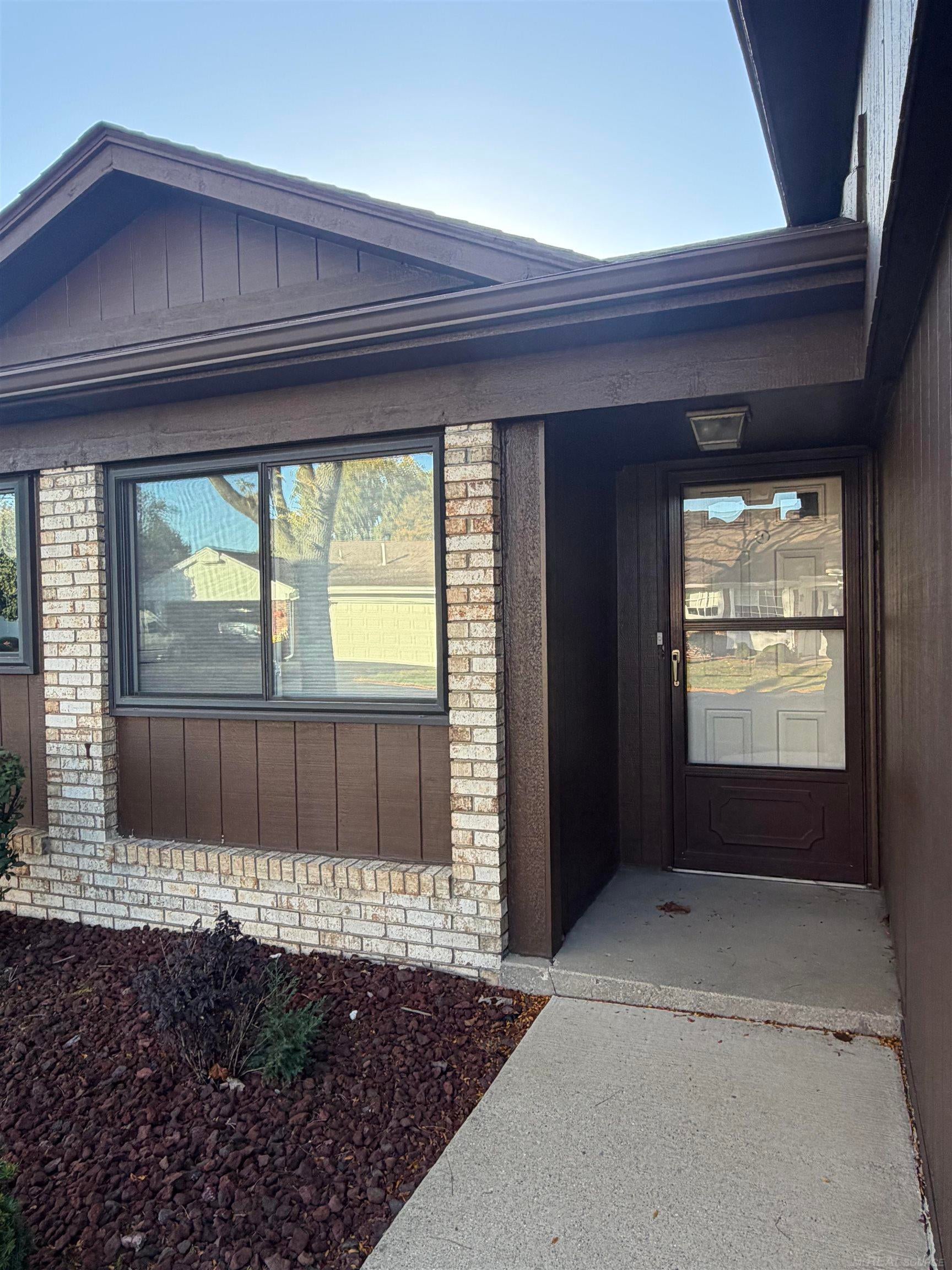 602 Country Club Dr Drive