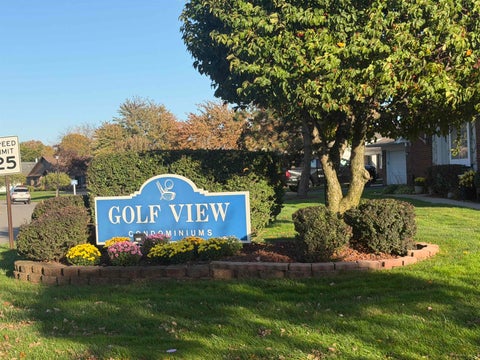 Tiny photo for 602 Country Club Dr, St Clair Shores City, MI 48082 (MLS # 58050225414)