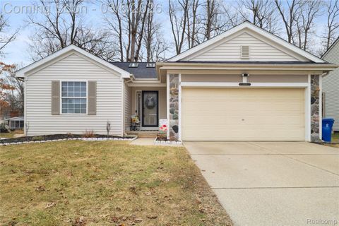 3309 Hilltop Drive Holly Village MI 48442