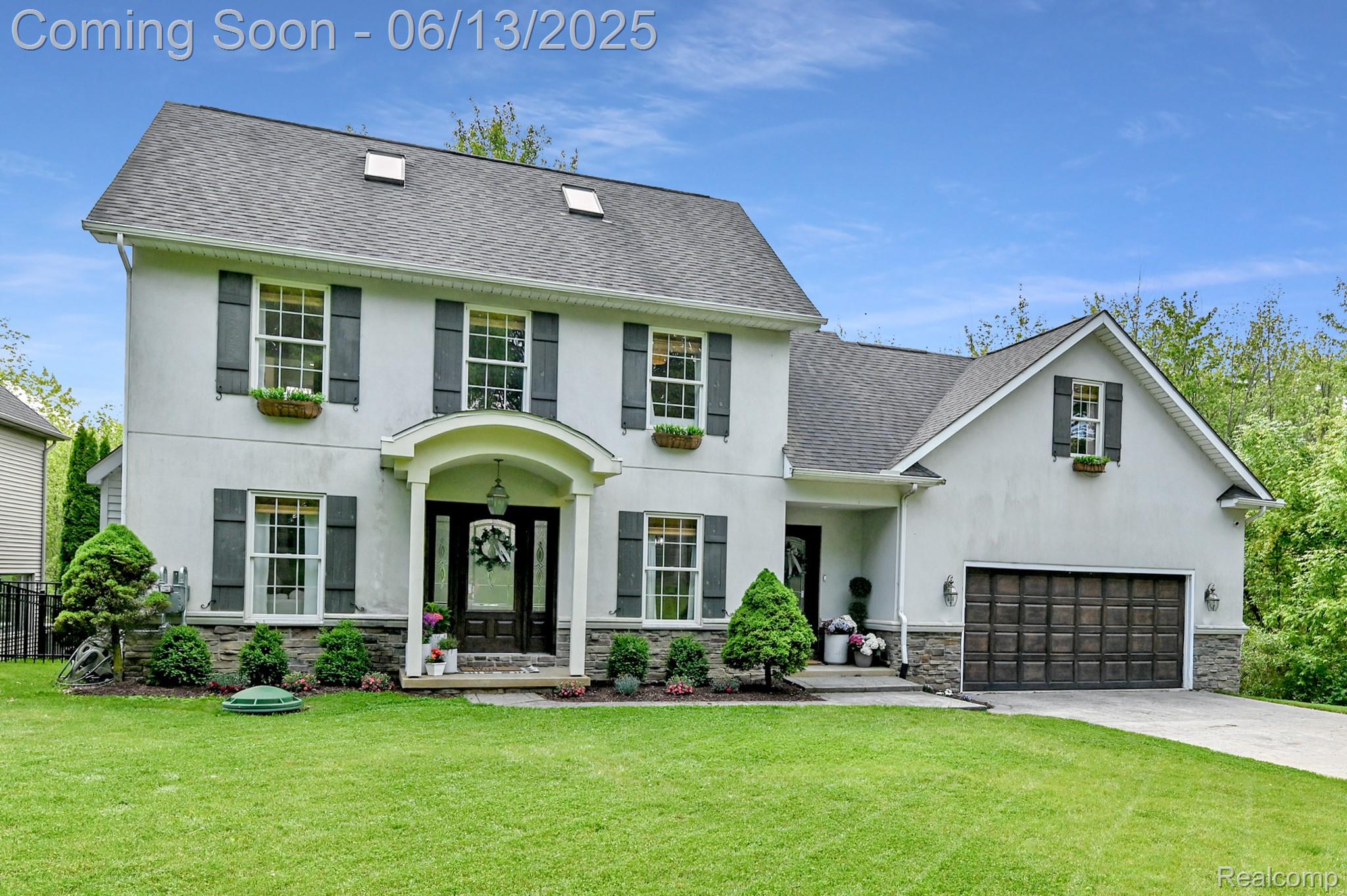 15280 Curtwood Drive