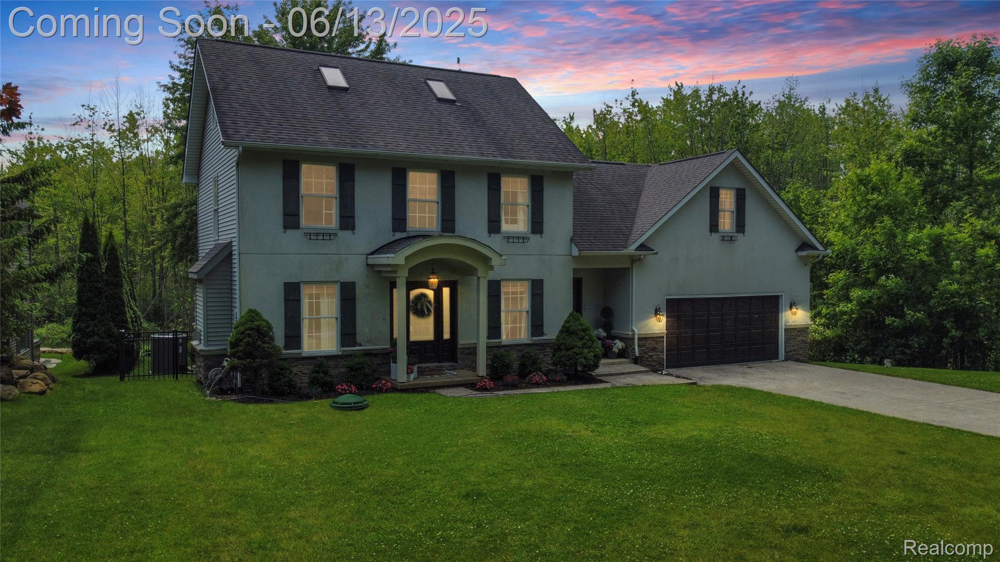 15280 Curtwood Drive