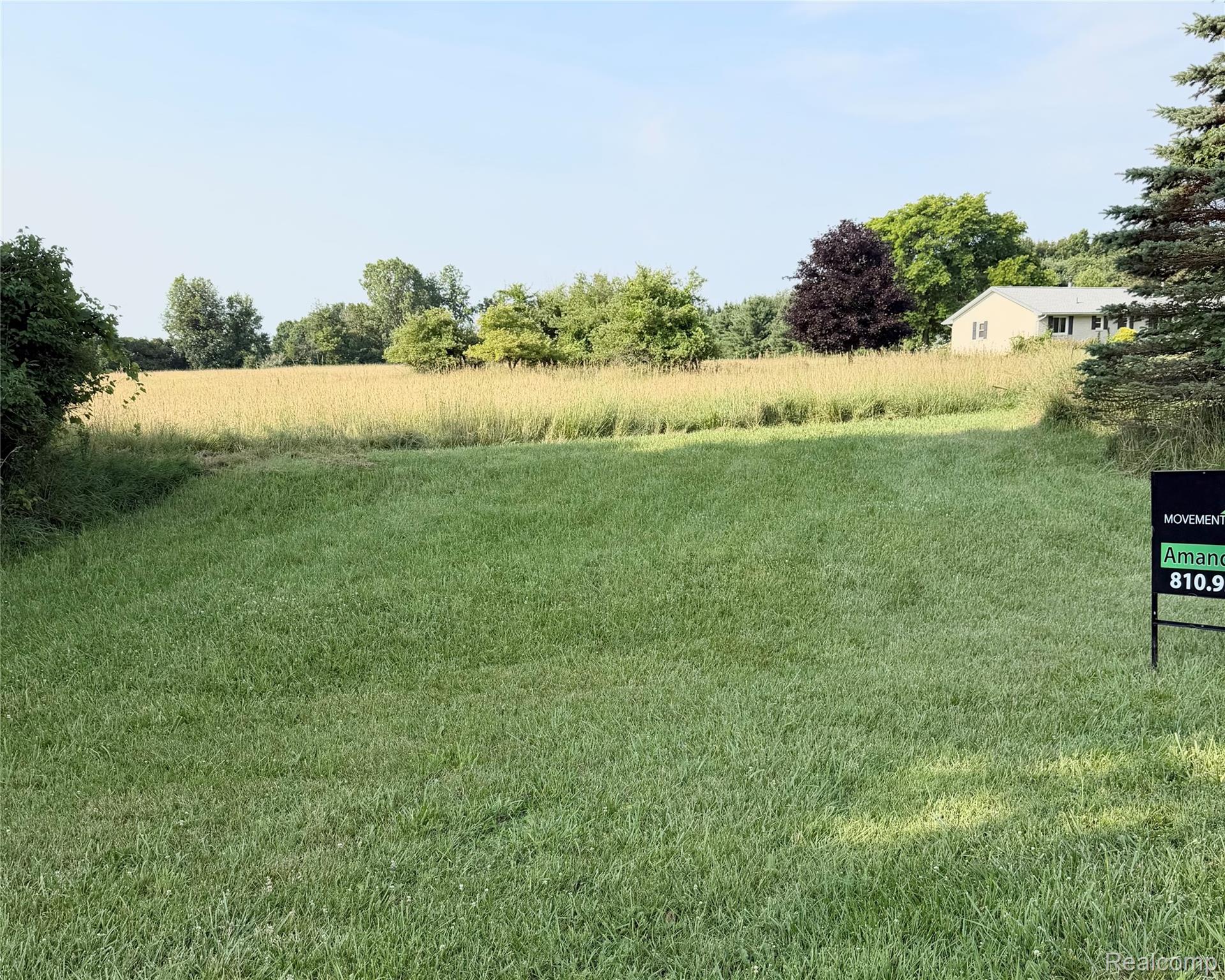 0070102220 Meadow Lane