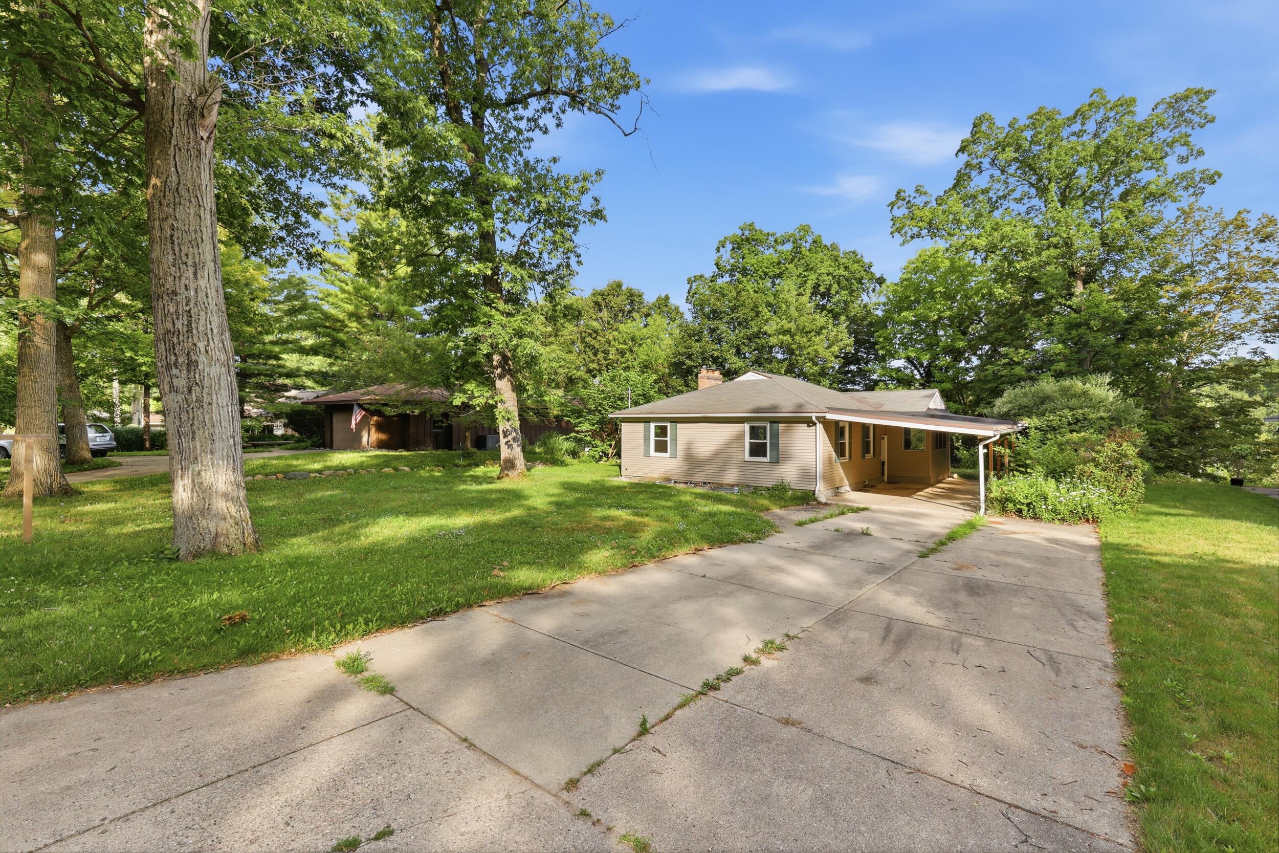 2757 Cascade Springs Drive SE