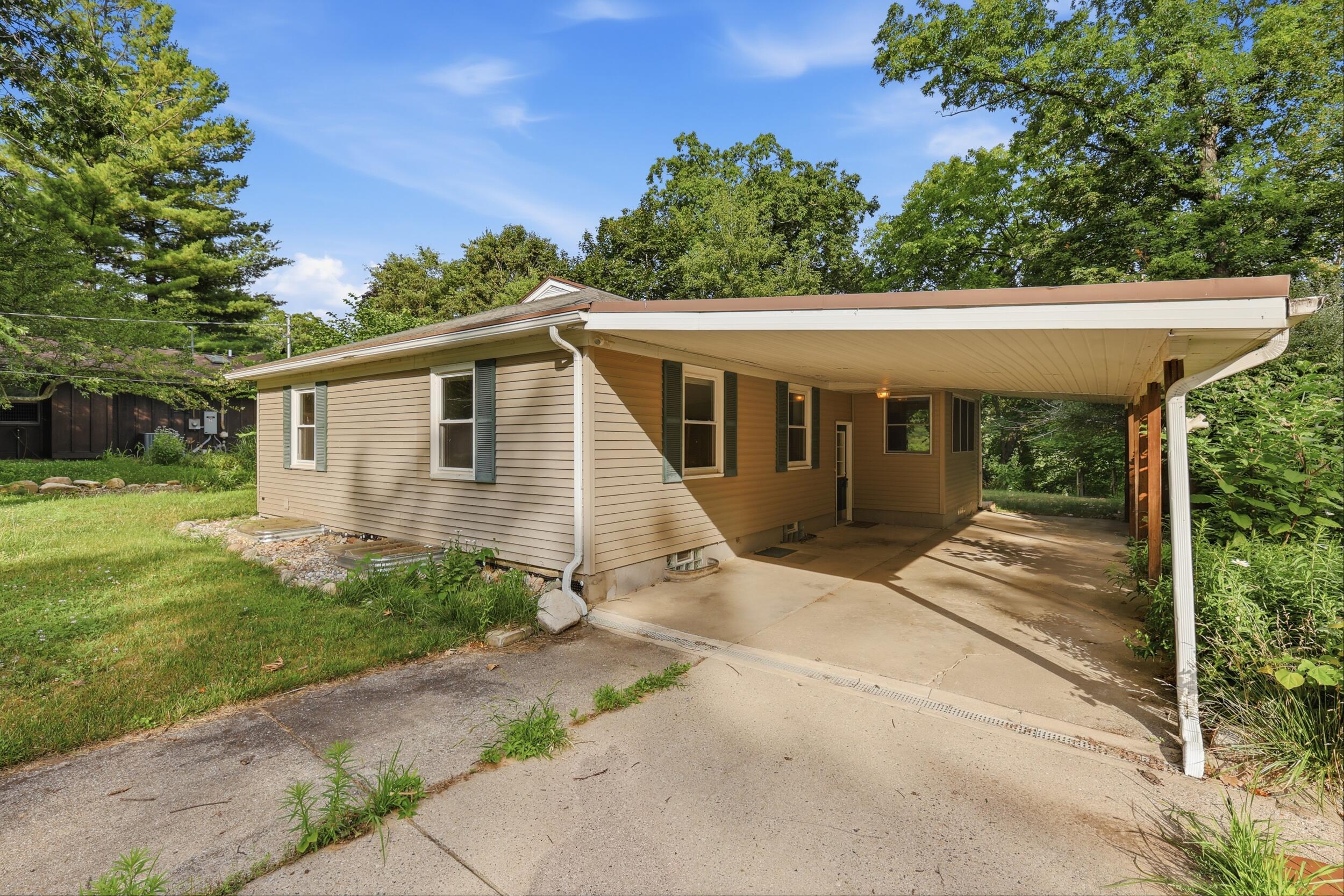2757 Cascade Springs Drive SE