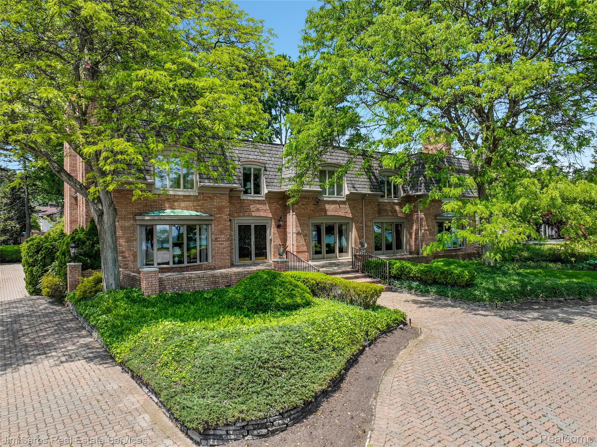 561 Lake Shore Road