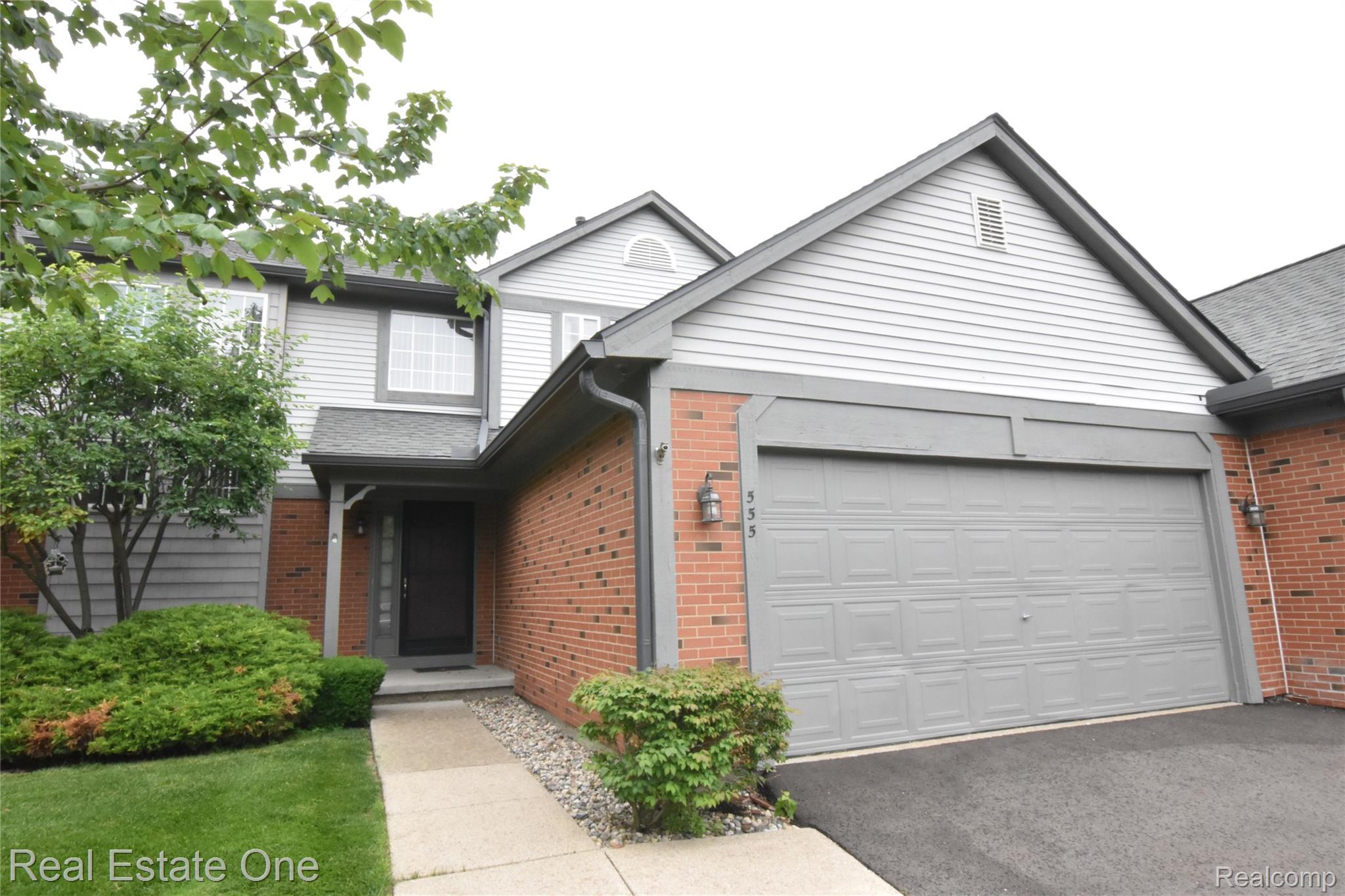 555 Winwood Court