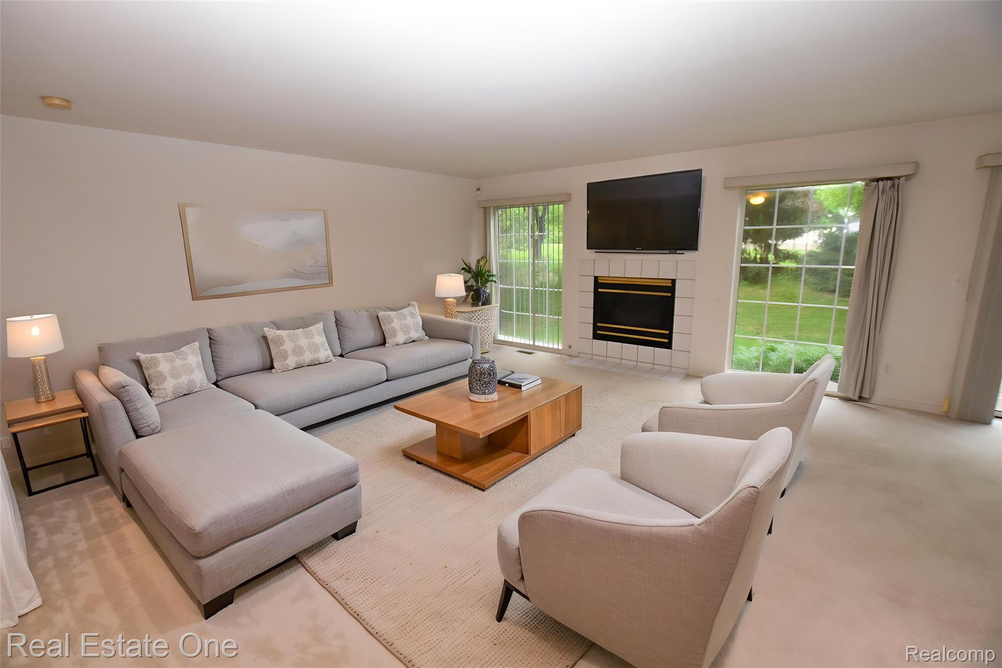 555 Winwood Court