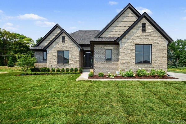 56183 STONE FALCON DR, UTICA, MI 48315 - Image 3babd484aa781d0764d754efdcb6963b/2217630666