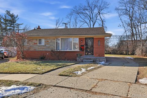 12801 Sterling Court Oak Park City MI 48237