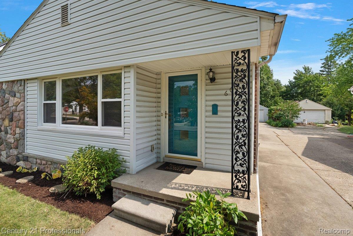 607 Lawson Street