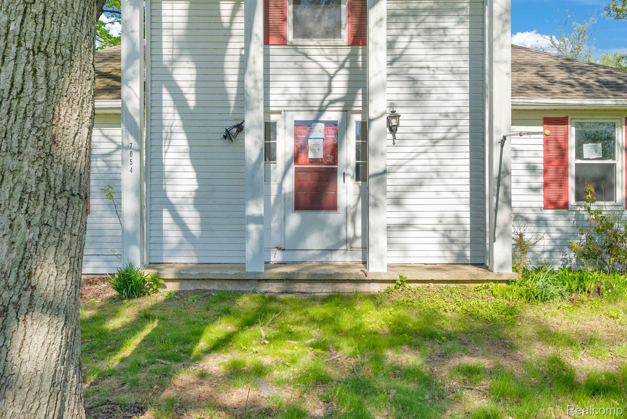 7054 McCords Avenue SE