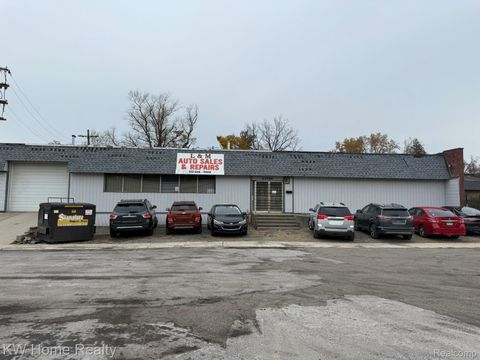 23524 E Fenkell Street Detroit City MI 48223