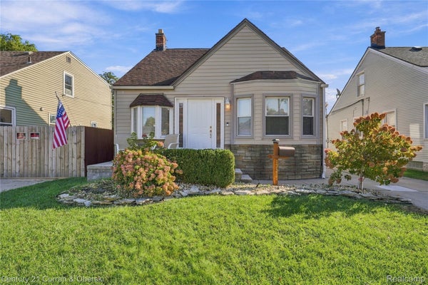 13387 LONGTIN ST, SOUTHGATE, MI 48195 - Image 3bc6cd47843151c4dcee3e1fe6f0a9b9/37330812