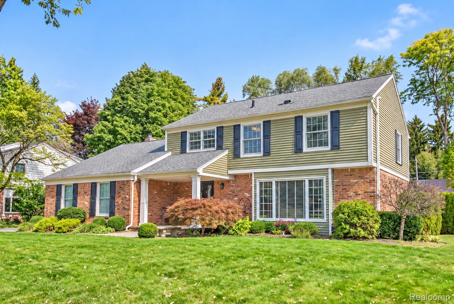 781 N Shady Hollow Circle